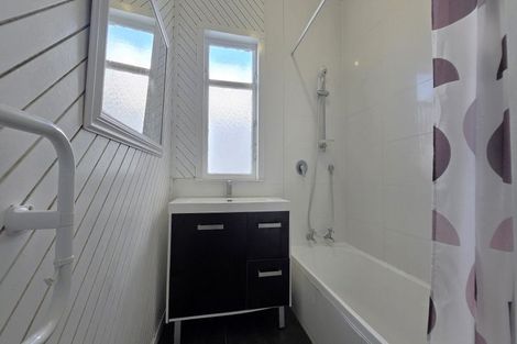 Photo of property in 21 Ropata Crescent, Boulcott, Lower Hutt, 5010