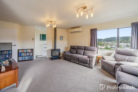 Photo of property in 15c Glen Road, Stokes Valley, Lower Hutt, 5019