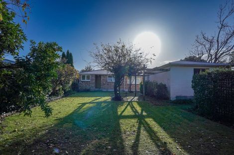 Photo of property in 6 Bond Street, Hokowhitu, Palmerston North, 4410