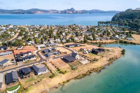 Photo of property in 11 Admiral Drive, Cooks Beach, Whitianga, 3591