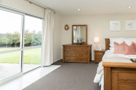 Photo of property in 60 Magellan Rise, Flagstaff, Hamilton, 3210