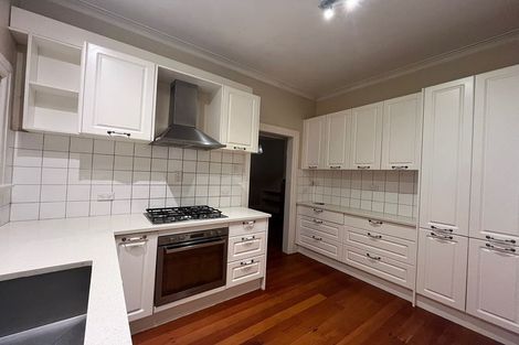 Photo of property in 7 Otahuri Crescent, Greenlane, Auckland, 1051