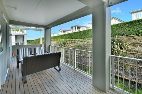 Photo of property in 20 Rewa Rewa Lane, Orewa, 0931