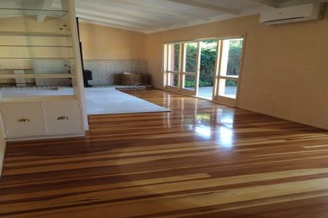 Photo of property in 124 Gossamer Drive, Pakuranga Heights, Auckland, 2010