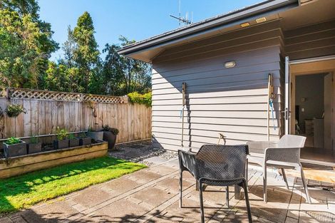 Photo of property in 15 Parata Street, Two Mile Bay, Taupo, 3330