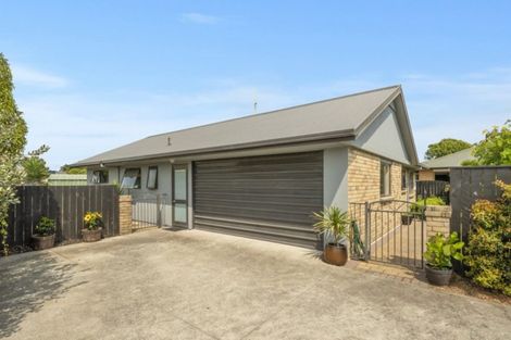 Photo of property in 25 Katerini Grove, Papamoa Beach, Papamoa, 3118