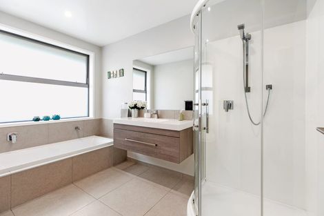 Photo of property in 142 Puhirake Crescent, Pyes Pa, Tauranga, 3112