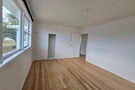 Photo of property in 8 Oreil Avenue, West Harbour, Auckland, 0618
