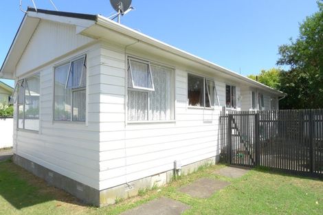 Photo of property in 43 Arawhata Road, Paraparaumu, 5032