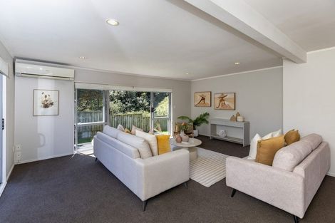 Photo of property in 131 Renown Road, Raumati South, Paraparaumu, 5032