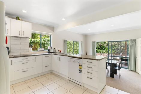 Photo of property in 33b Dalwhinnie Parade, Highland Park, Auckland, 2010