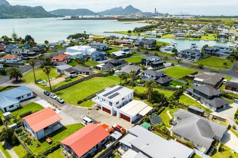 Photo of property in 59c One Tree Point Road, One Tree Point, 0118