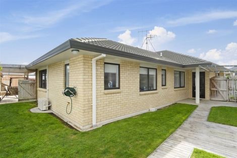 Photo of property in 60 Oteki Park Drive, Welcome Bay, Tauranga, 3112