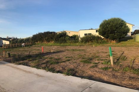 Photo of property in 52 Marram Place, Mangawhai Heads, Mangawhai, 0505