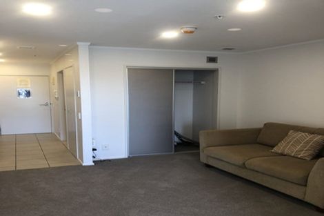 Photo of property in Luna Apartments, 4c/16 Burton Street, Grafton, Auckland, 1010