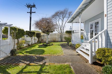 Photo of property in 2 Hurworth Road, Hurworth, New Plymouth, 4371