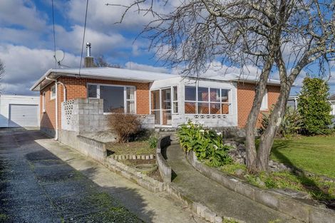 Photo of property in 4 Freyberg Street, Levin, 5510