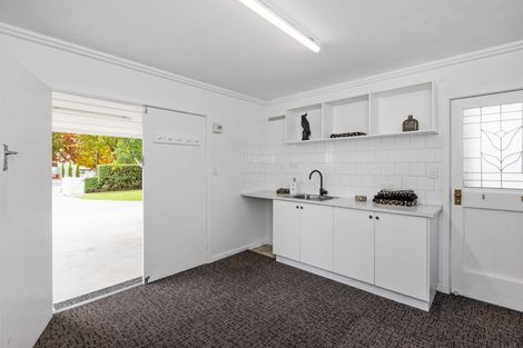 Photo of property in 50 Brookvale Road, Havelock North, 4130
