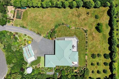 Photo of property in 33 Ketemaringi Way, Manakau, Levin, 5573