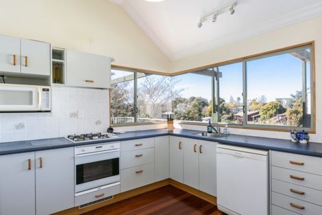 Photo of property in 71 Napier Terrace, Hospital Hill, Napier, 4110