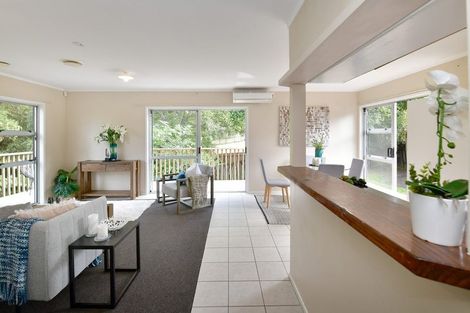 Photo of property in 1/25 Edgware Road, West Harbour, Auckland, 0618