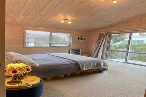 Photo of property in 108a Tauhinu Road, Miramar, Wellington, 6022