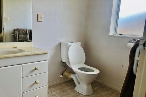 Photo of property in 1 Brompton Place, Burswood, Auckland, 2013