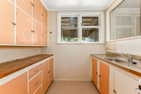 Photo of property in 30-32 Delaney Drive, Stokes Valley, Lower Hutt, 5019