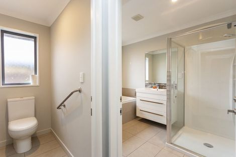 Photo of property in 17 Lloyds Close, Rolleston, 7614