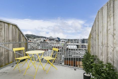 Photo of property in Qba Apartments, 4c/51 Webb Street, Mount Cook, Wellington, 6011