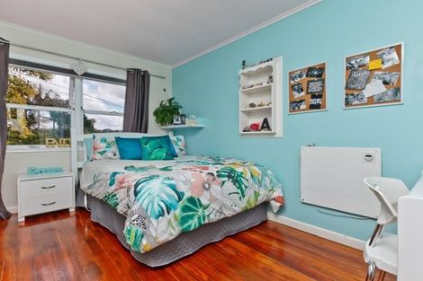 Photo of property in 20 Alexander Avenue, Torbay, Auckland, 0630