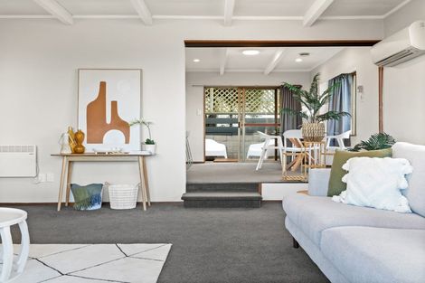 Photo of property in 1 Highgate, Belleknowes, Dunedin, 9011