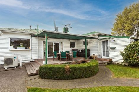 Photo of property in 14 Winters Road, Redwood, Christchurch, 8051