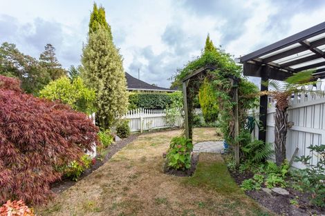 Photo of property in 1/208 Memorial Avenue, Burnside, Christchurch, 8053