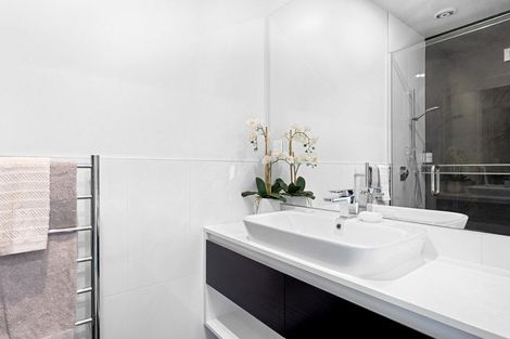 Photo of property in 2 Snowdon Road, Fendalton, Christchurch, 8052