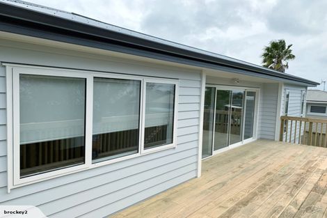 Photo of property in 15d Aeroview Drive, Beach Haven, Auckland, 0626