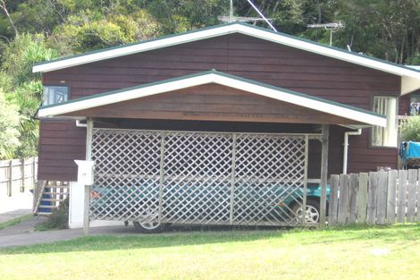 Photo of property in 2/28 Fernlea Rise, Bayview, Auckland, 0629