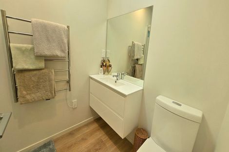 Photo of property in 5 Mcgrath Way, Taita, Lower Hutt, 5011