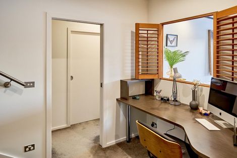 Photo of property in 25 The Crescent, Roseneath, Wellington, 6011