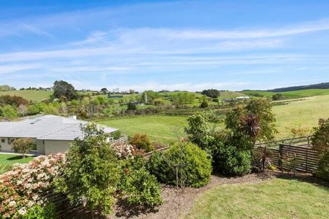 Photo of property in 5 Laly Haddon Place, Matakana, Warkworth, 0985