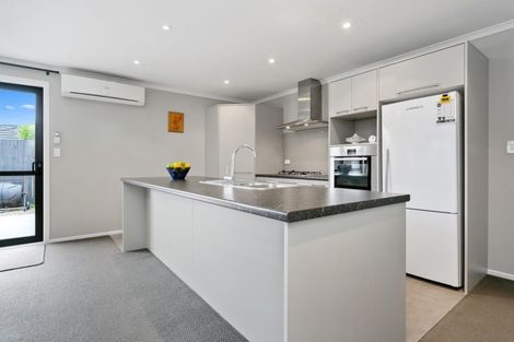 Photo of property in 6 Rose Leigh Drive, Cambridge, 3434