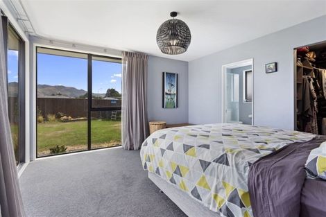 Photo of property in 12 Ruru Place, Oxford, 7430