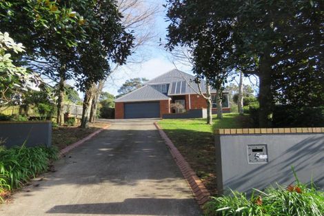 Photo of property in 5 Flight Place, Lower Vogeltown, New Plymouth, 4310