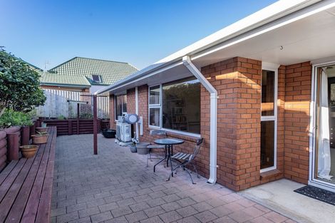 Photo of property in 106 Hawke Street, New Brighton, Christchurch, 8083