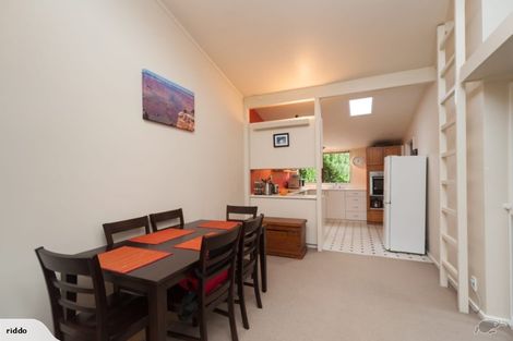 Photo of property in 124 Onslow Road, Khandallah, Wellington, 6035