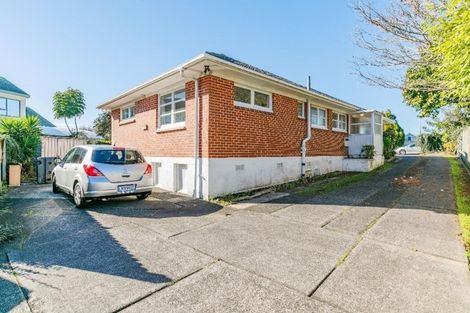 Photo of property in 1/510 East Coast Road, Windsor Park, Auckland, 0630