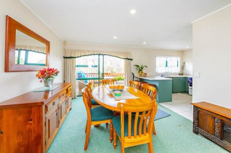 Photo of property in 2a Waiari Road, Conifer Grove, Takanini, 2112