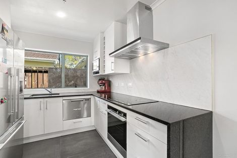 Photo of property in 2/26 Tennessee Avenue, Mangere East, Auckland, 2024