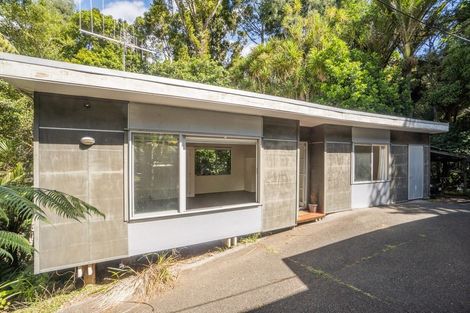 Photo of property in 53 Wood Bay Road, Titirangi, Auckland, 0604