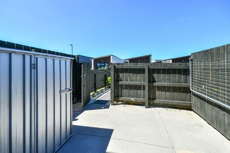 Photo of property in 11 Beardmore Lane, Papakura, 2110